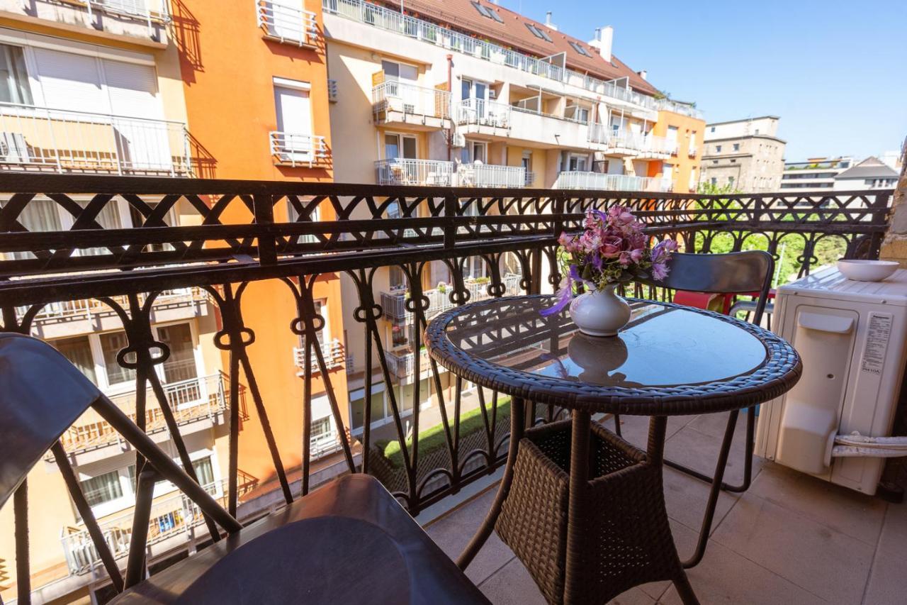 Garys Bright And Spacious Two Bedroom Flat Near Danube ブダペスト エクステリア 写真